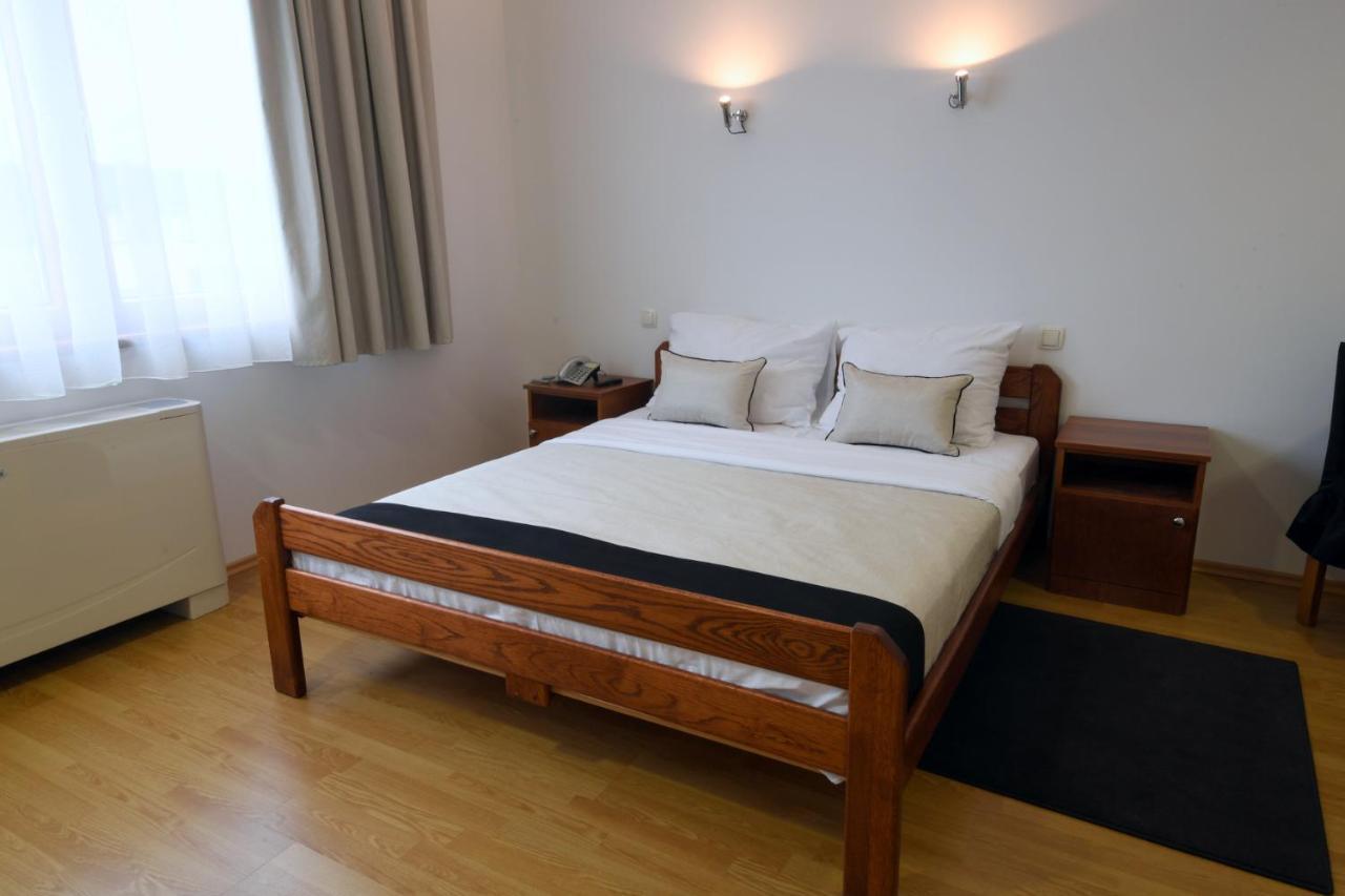 Apartments & Rooms Križevci Екстериор снимка